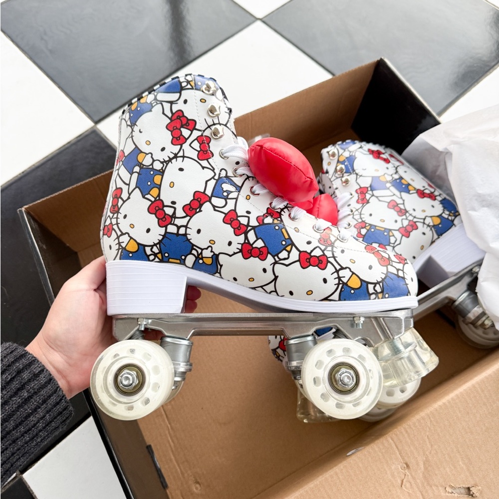 Dolls Kill x Hello Kitty Adventure Awaits Roller Skates Size 6 New